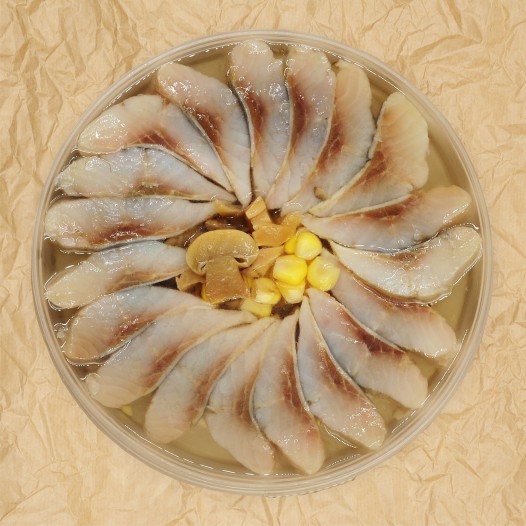 Сельдь атлантическая филе-кусочки в масле с грибами 180 г